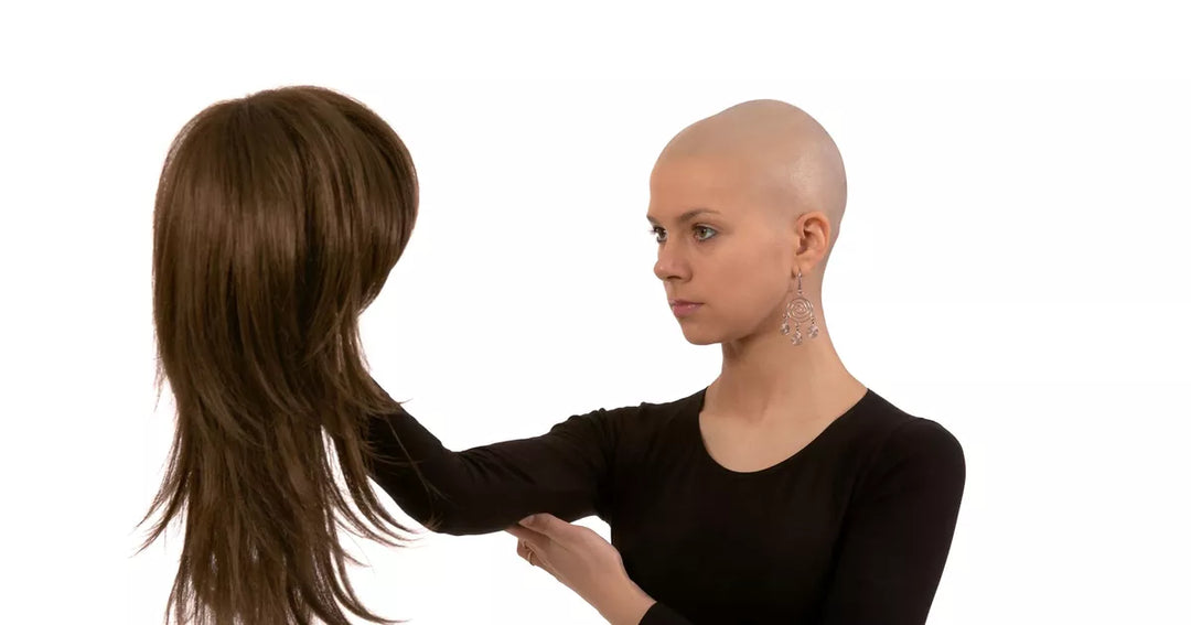 PERRUQUE NATURELLE ET CANCER : UNE ALLIÉE DE BEAUTÉ ET DE CONFIANCE PENDANT LE TRAITEMENT.