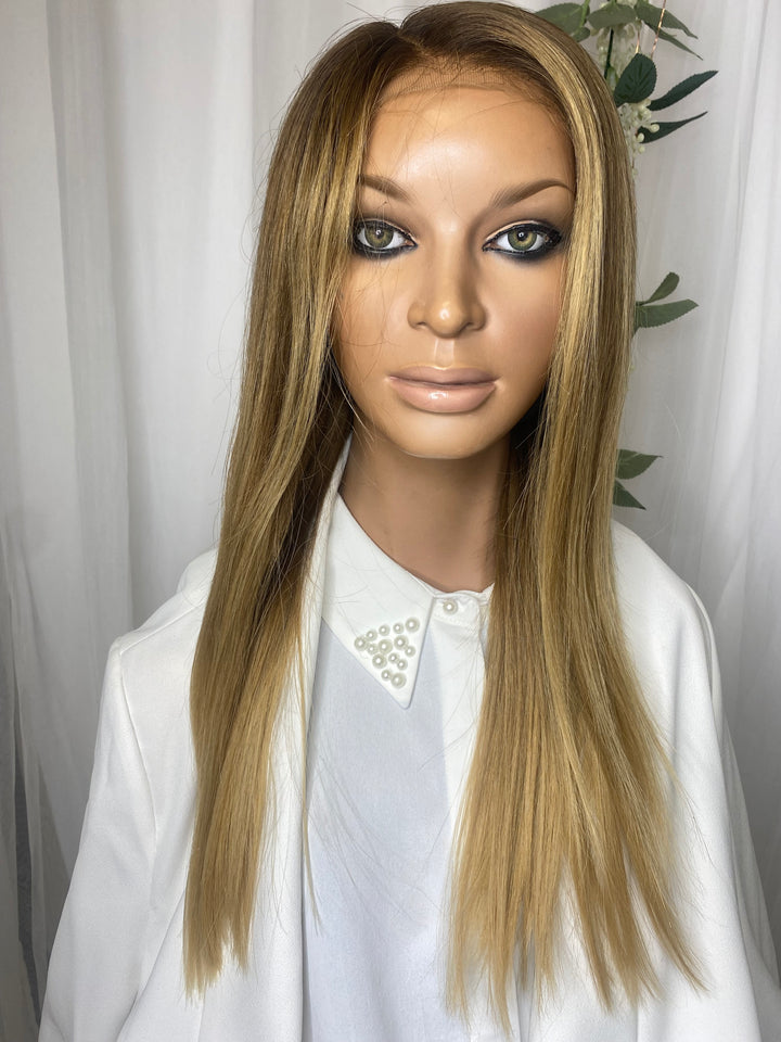 Sarah HD (dentelle marron)