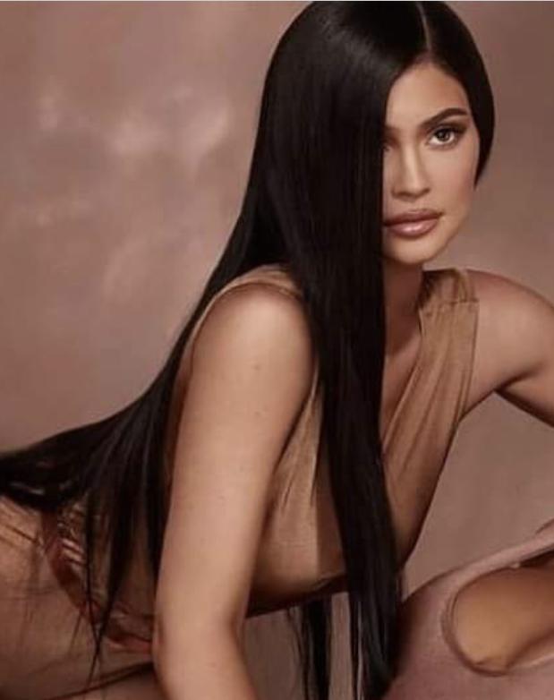Kylie 10 pouces (dentelle transparente classique bonnet M)